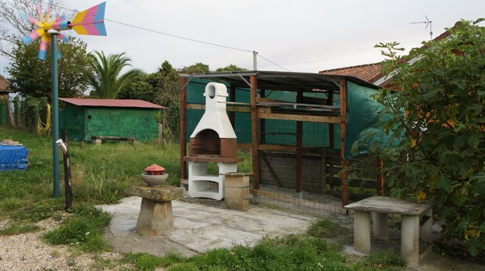 Gallinero-Barbacoa-Jaula-de-aves